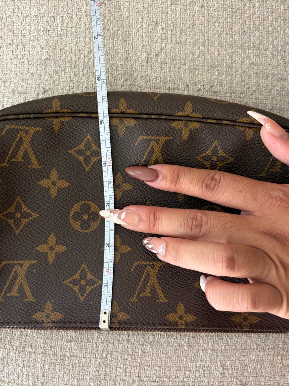 Louis Vuitton Monogram Pochette - Picture 10 of 11